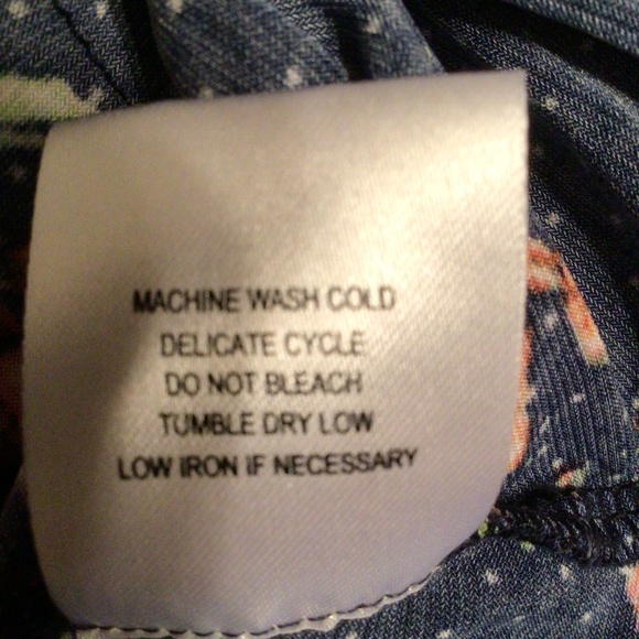 Navy floral Nina Leonard top, size Medium - Picture 4 of 4